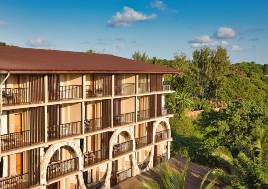 PALUMBO WAVES RESORT 5