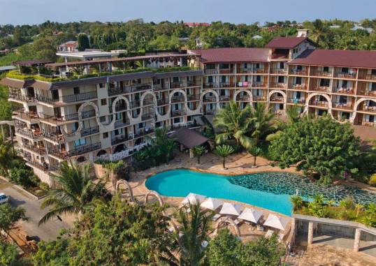 PALUMBO WAVES RESORT 1