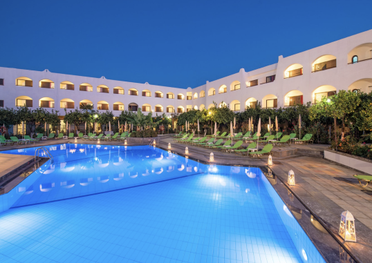 MALIA HOLIDAYS 1