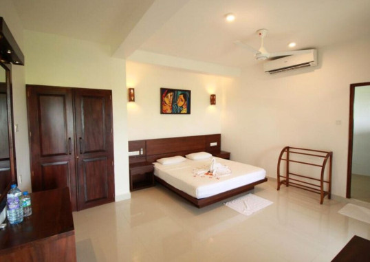 HIDEAWAY LODGE 15