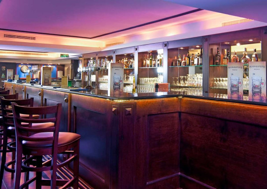 HOLIDAY INN ABU DHABI DOWNTOWN 4
