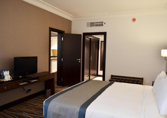 HOLIDAY INN ABU DHABI DOWNTOWN 21