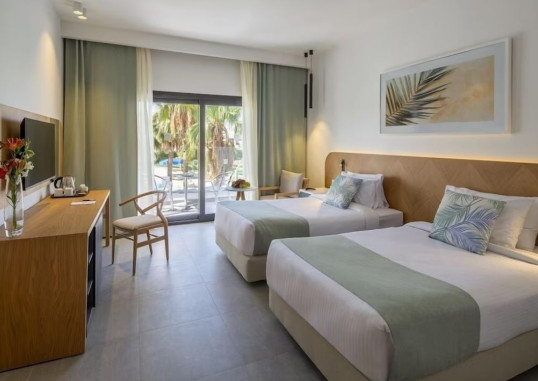 AMPHORAS RESORT 30