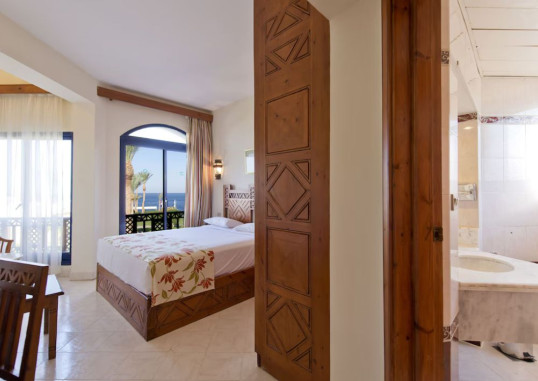 AMPHORAS RESORT 33