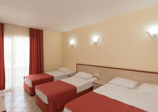 HOTEL GOLDEN SUN 30
