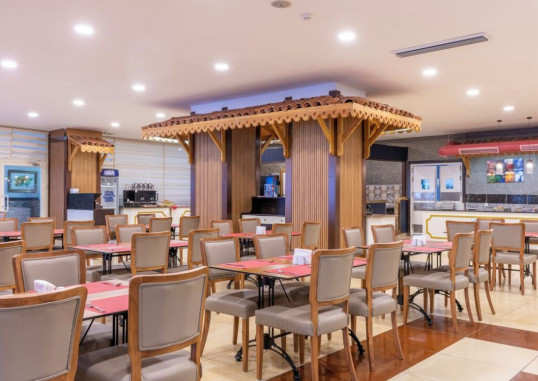 LIMS BONA DEA BEACH HOTEL 8
