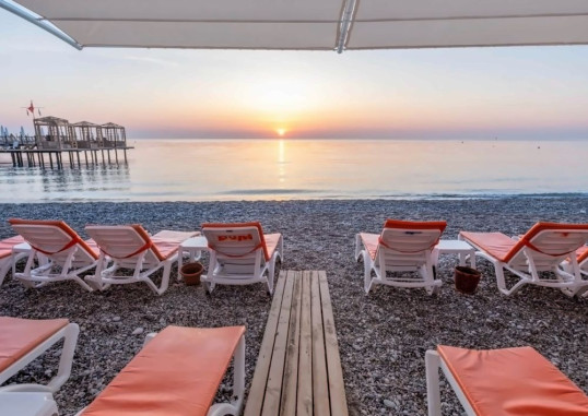 LIMS BONA DEA BEACH HOTEL 24