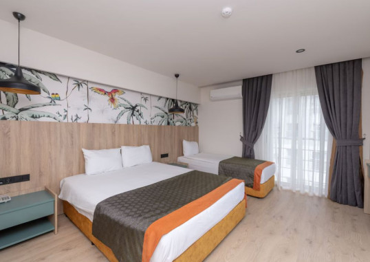 LIMS BONA DEA BEACH HOTEL 27