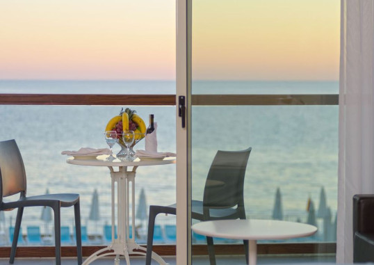 LONICERA WEST HOTEL 27