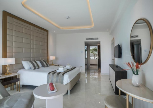 CONSTANTINOS THE GREAT BEACH 10
