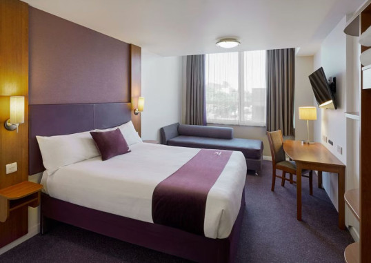 PREMIER INN NEWBRIDGE - EDINBURGH APT 6