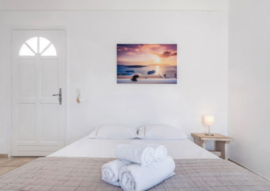 LAVAROCK VILLA 8
