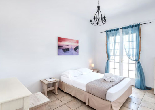 LAVAROCK VILLA 9