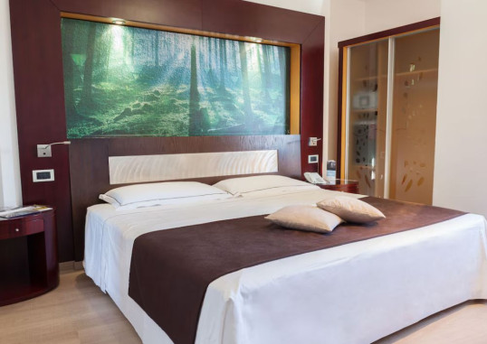 MERCURE OLBIA 36