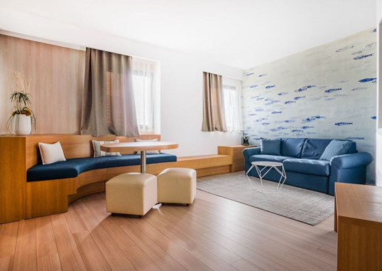 MERCURE OLBIA 37