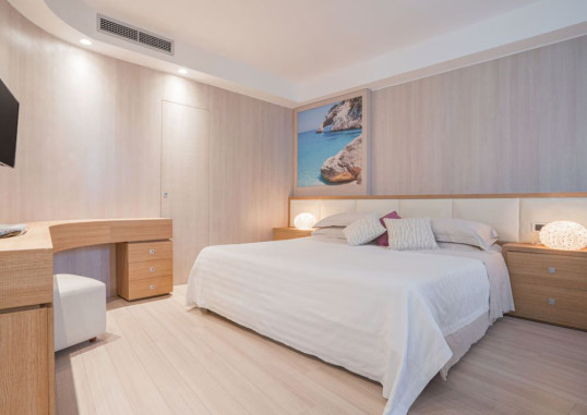 MERCURE OLBIA 42