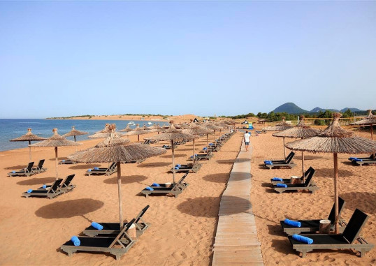 SANDY BEACH RESORT 5