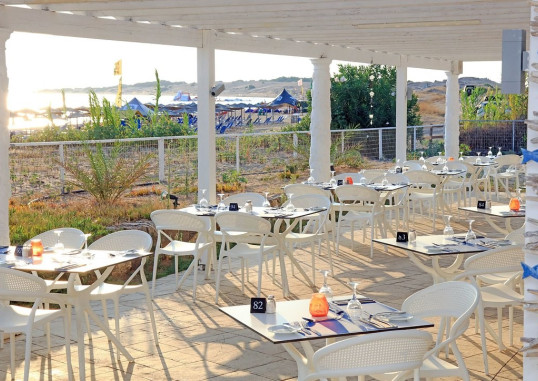 SANDY BEACH RESORT 12