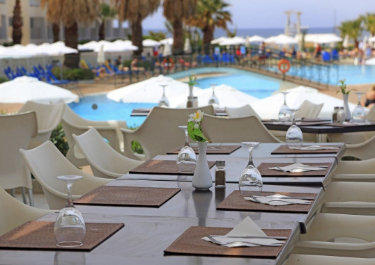SANDY BEACH RESORT 16