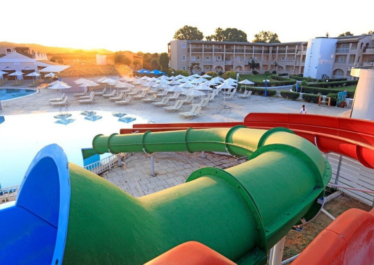 SANDY BEACH RESORT 19
