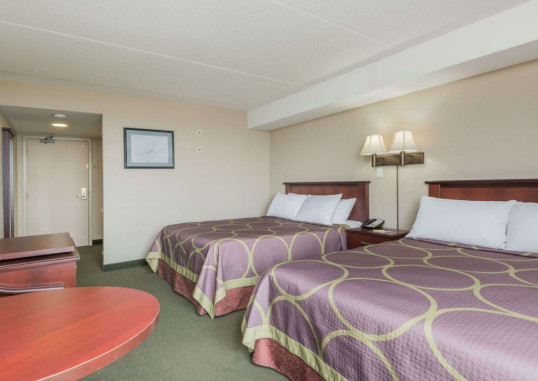SUPER 8 BY WYNDHAM MISSISSAUGA 4