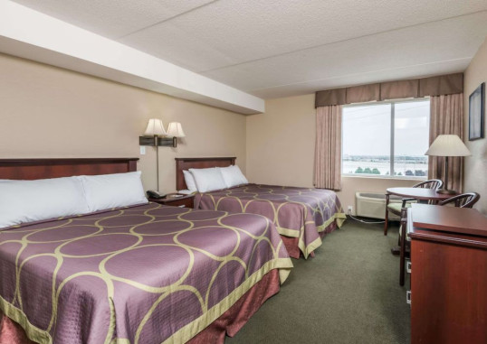 SUPER 8 BY WYNDHAM MISSISSAUGA 8