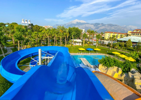 QUEENS PARK LE JARDIN RESORT 43