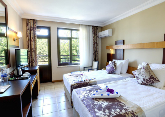 KANDELOR HOTEL 9