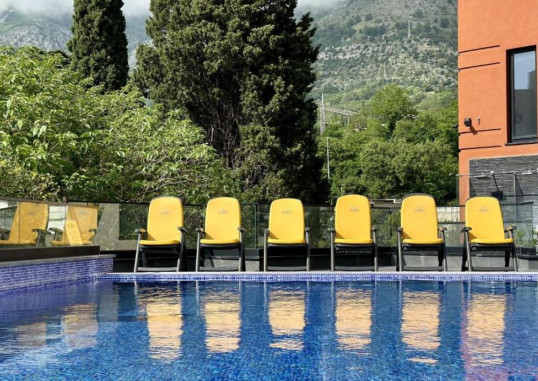 HOTEL DEL MEDIO 4