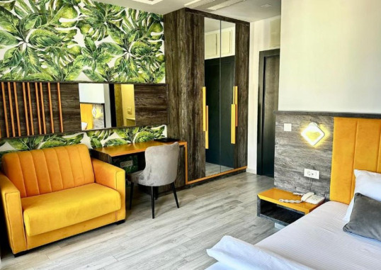 HOTEL DEL MEDIO 35