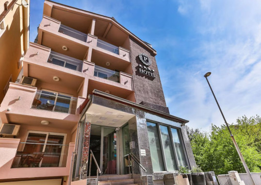 HOTEL PREMIER 4