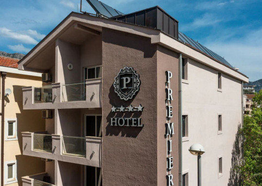 HOTEL PREMIER 5
