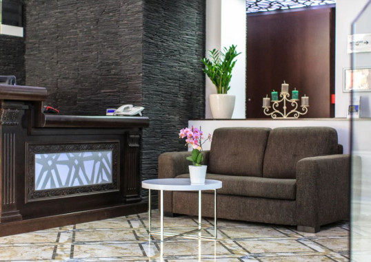 HOTEL PREMIER 8
