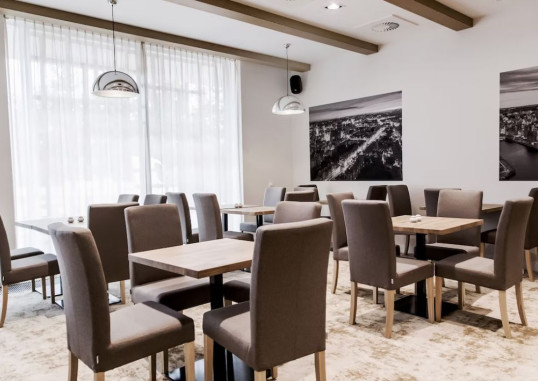 HOTEL PLATAN 6