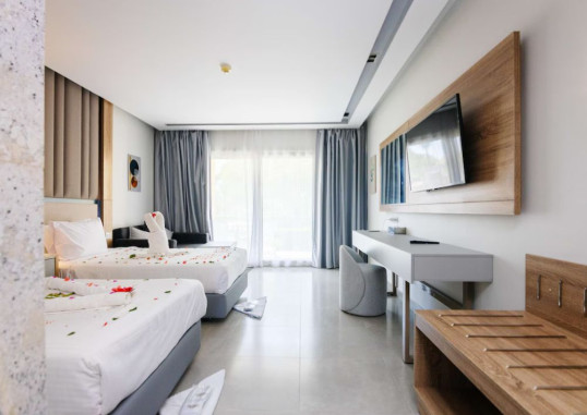 TITANIC BEACH SPA & AQUA PARK 9