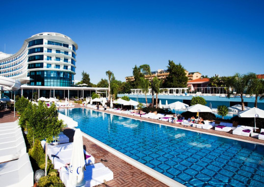 Q PREMIUM RESORT 6