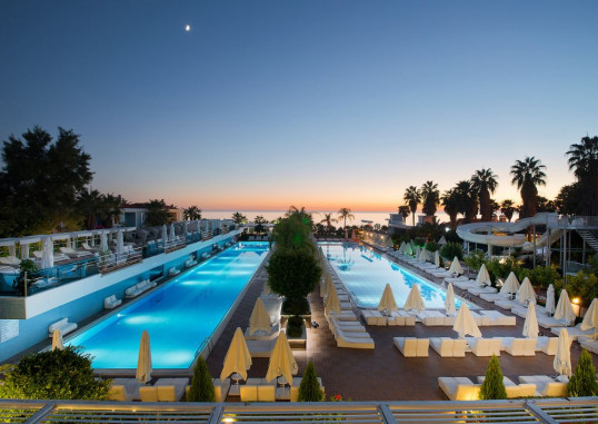 Q PREMIUM RESORT 9