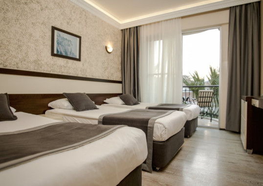 HOTEL CAMYUVA BEACH 9