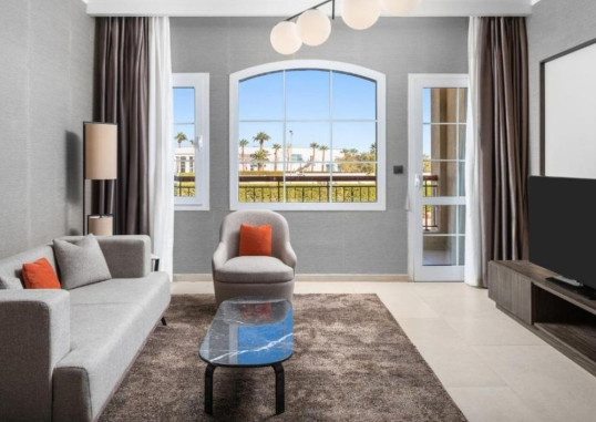 GOLF VILLAS & SUITES 56