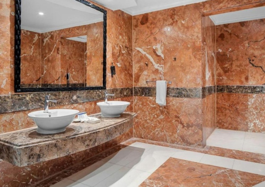 GOLF VILLAS & SUITES 58