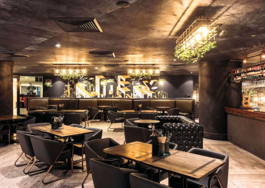 RYDGES WORLD SQUARE 2