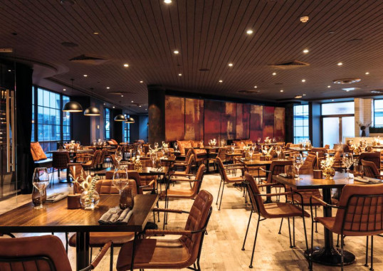 RYDGES WORLD SQUARE 4