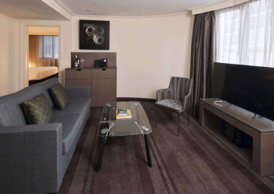 RYDGES WORLD SQUARE 16