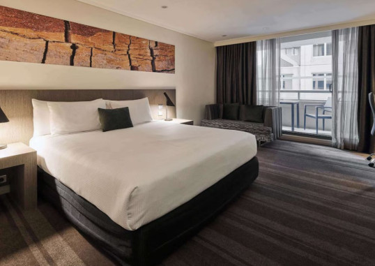 RYDGES WORLD SQUARE 20