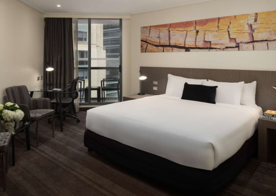 RYDGES WORLD SQUARE 21