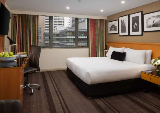 RYDGES WORLD SQUARE 22