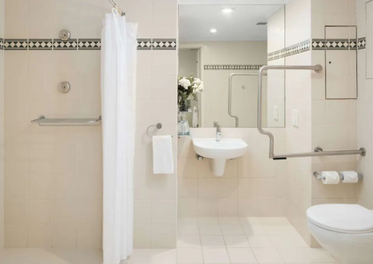 RYDGES WORLD SQUARE 32