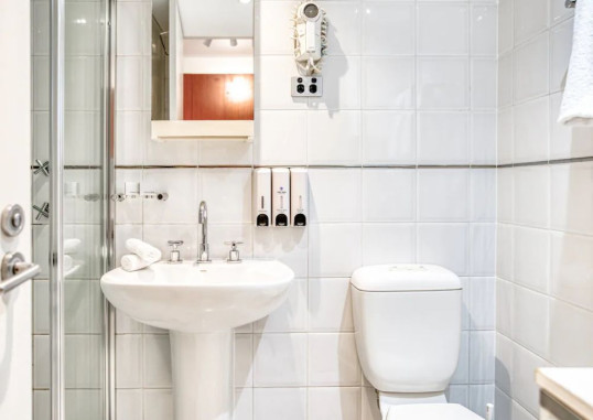 PARK REGIS CONCIERGE APARTMENTS 24