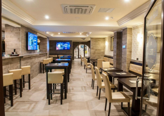 THE EUROCLUB HOTEL 11