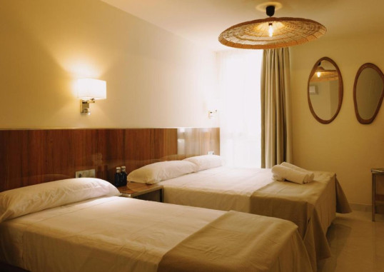 APARTAMENTOS BUENDIA SUITES - TORREMOLINOS CENTRO 28